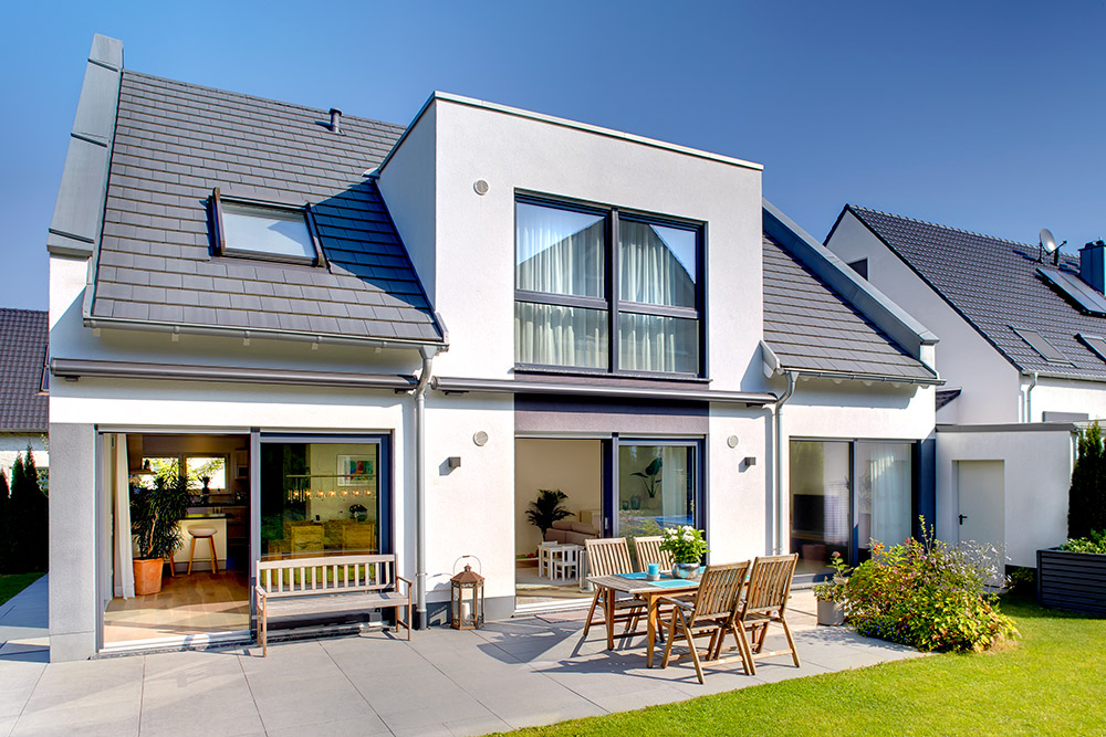 Neubau EFH Hebe-Schiebe-Türen