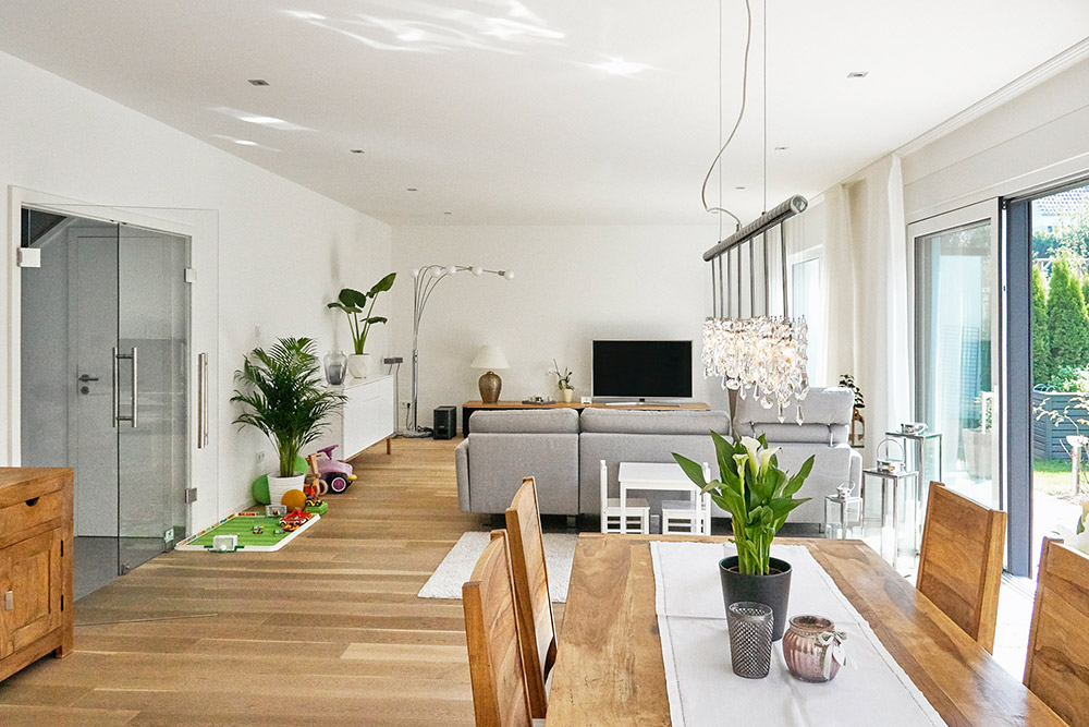 Neubau EFH Hebe-Schiebe-Türen